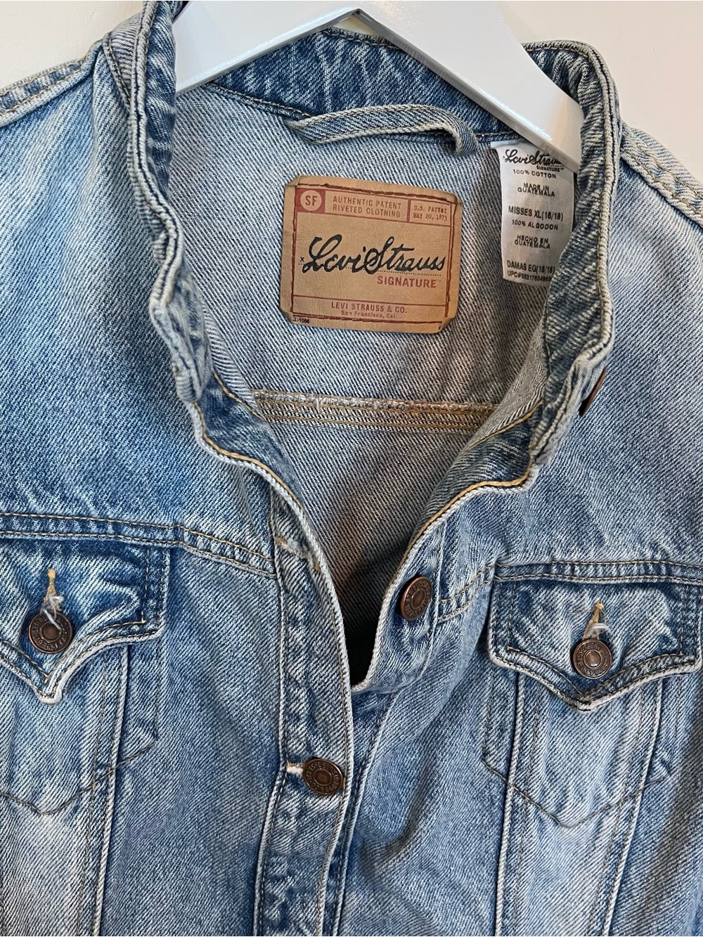 Vintage Levi Strauss Washed Denim Trucker Style Vest Womens XL 16/18 Cotton - Picture 2 of 6